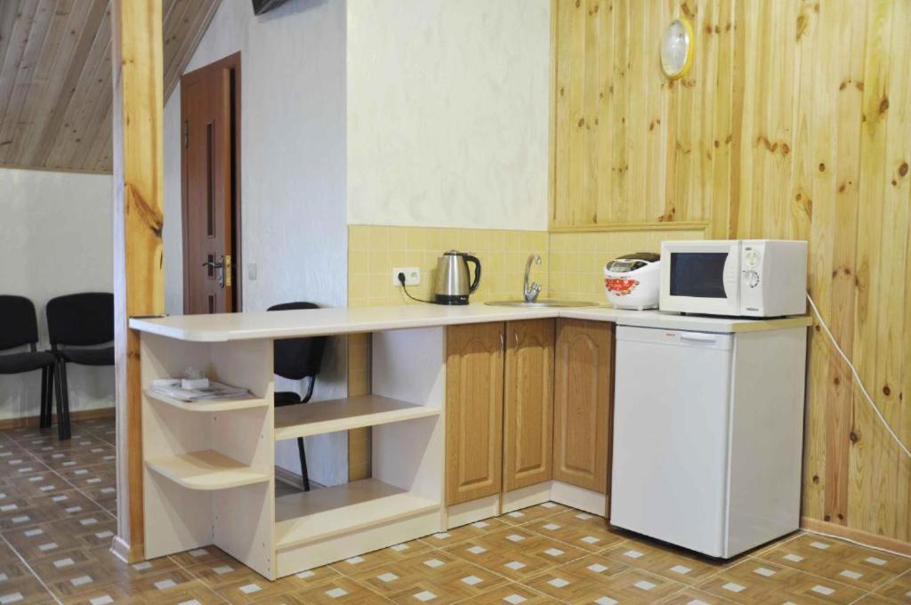 Mini-Hotel Yandrusi Kamjanez-Podilskyj Exterior foto